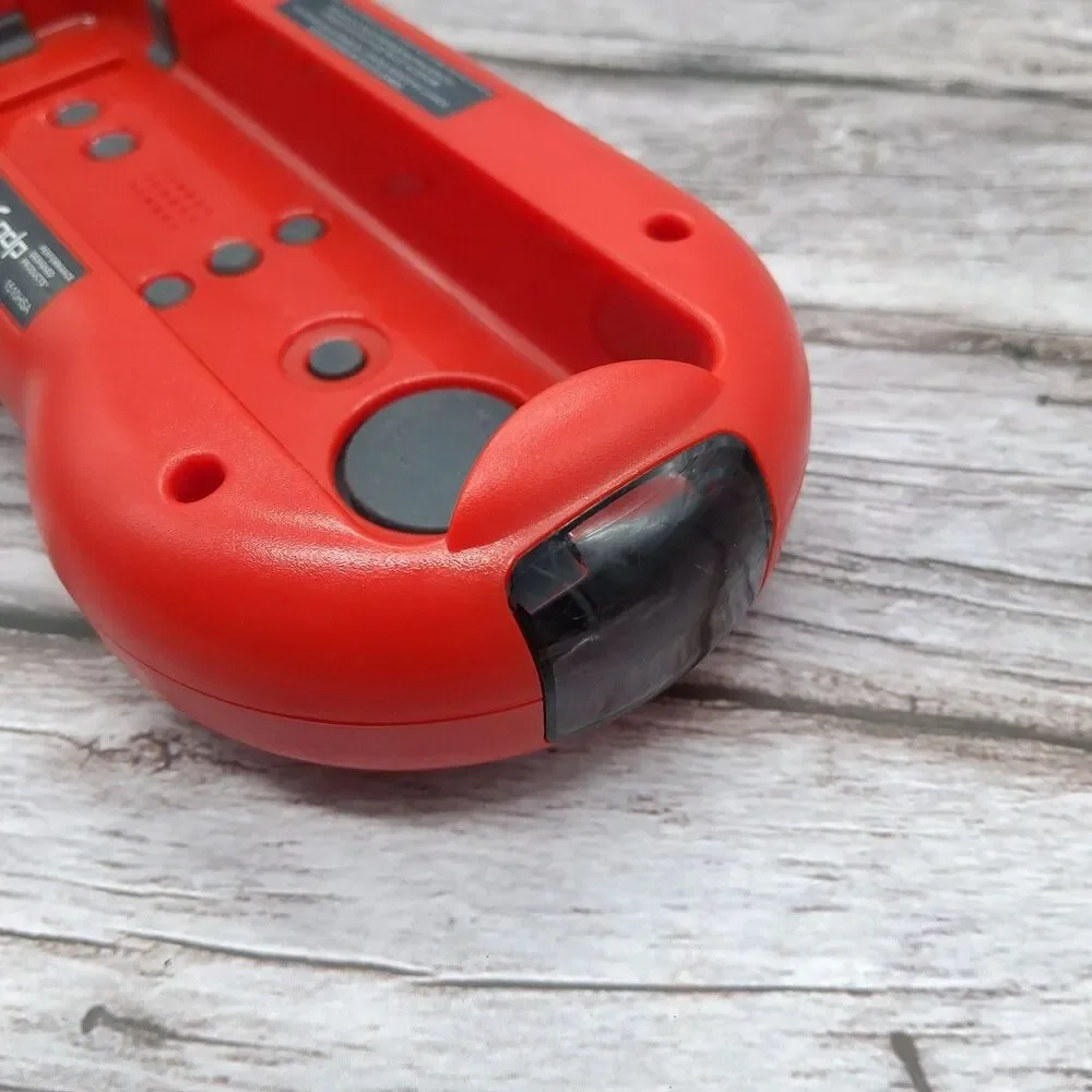 BOSS Big Oversized Super Shell For Nintendo Wii Remote Controllers Red